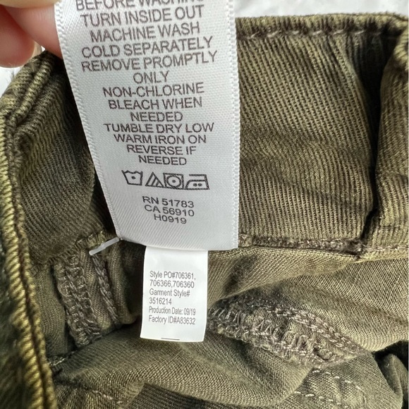 Maurices high waisted paper bag tencel pants dark green. Size 4 nwt - Picture 9 of 13